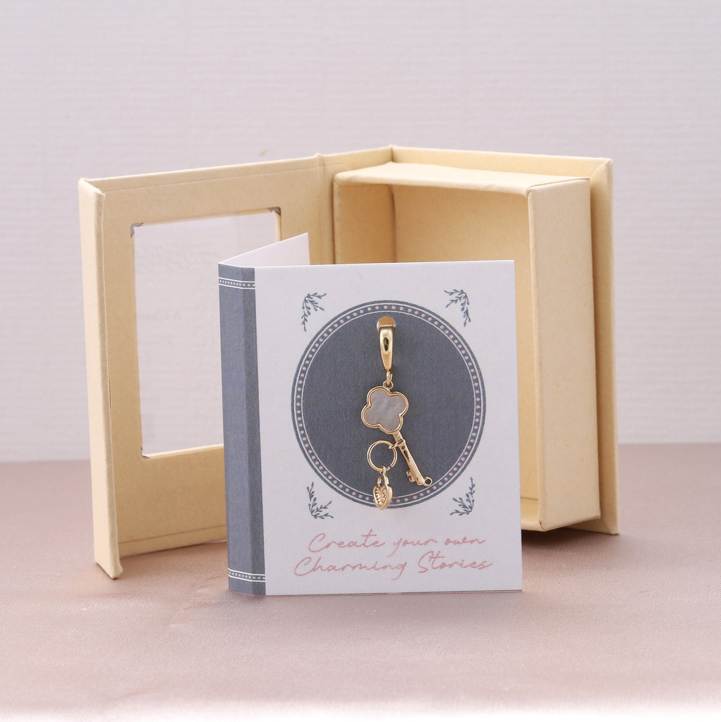 charm 17 - sterling silver-NuNu jewellery